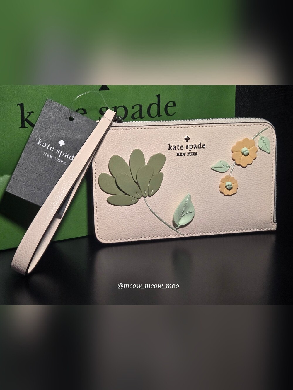 Kate Spade Fresh Peach Lucy Floral Applique Small Zip Wristlet